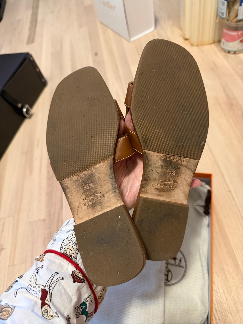 Hermes Oran Sandal - Gold - 35.5 - Picture 5 of 5